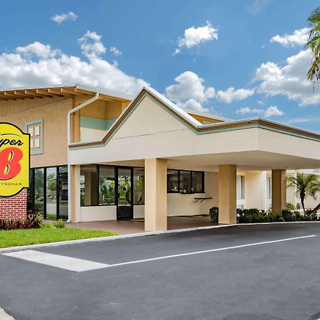 Super 8 By Wyndham Melbourne Motel Exterior photo
